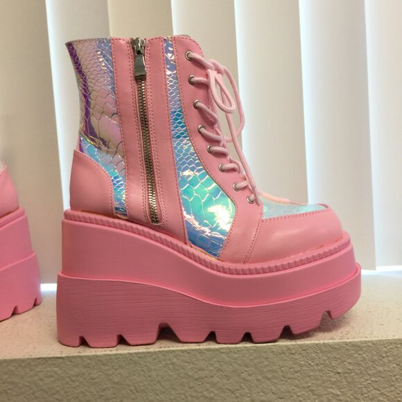 Worn once- Cape Robbin Pink Poison Platforms Boots in Pink/7 - Picture 7 of 12